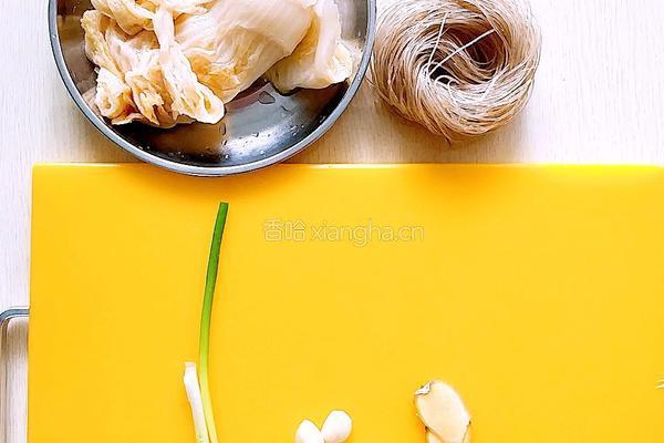 酸菜肉丝粉的做法图解1