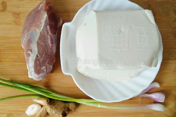 麻婆豆腐的做法图解1
