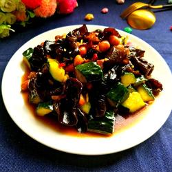 木耳拌黄瓜的做法[图]