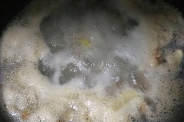 土豆炖排骨的做法图解3