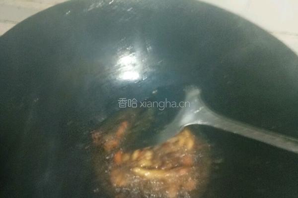 小香菇番茄酱面的做法图解3