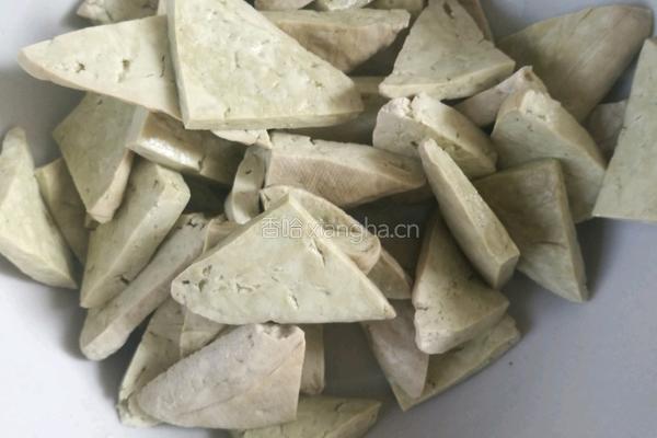 昂刺鱼炖臭干的做法图解4