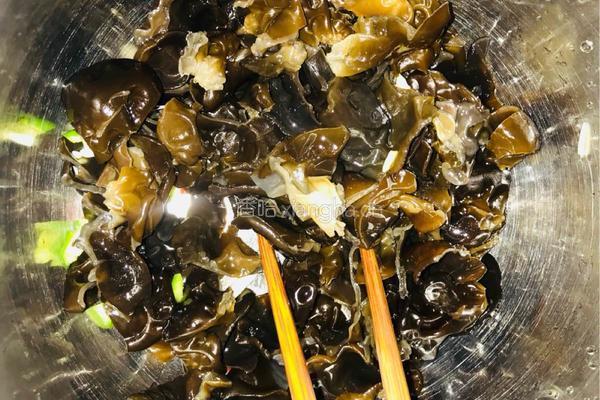凉拌木耳的做法图解6