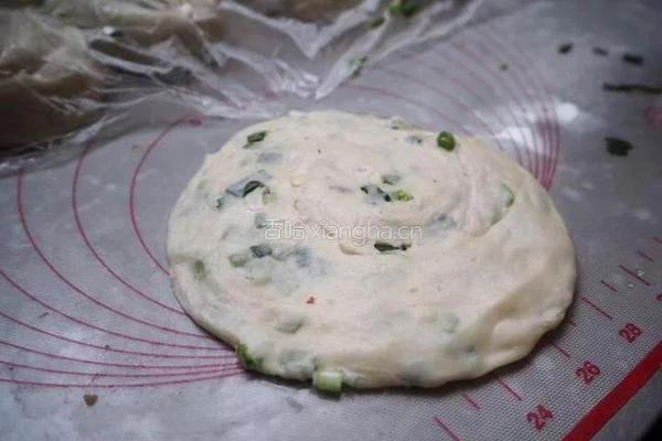 美味葱油饼的做法图解6