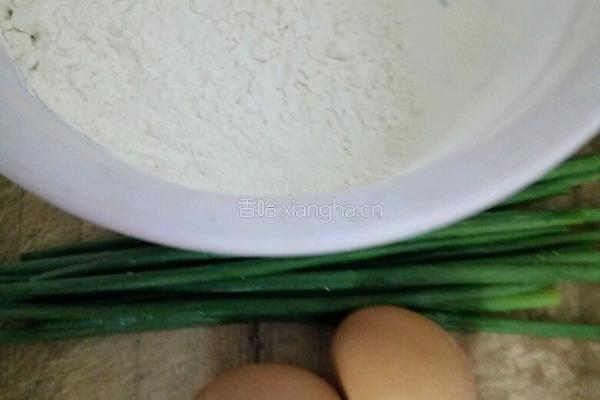 香葱鸡蛋饼的做法图解1