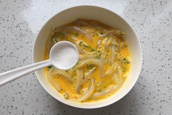 银鱼鸡蛋饼的做法图解3