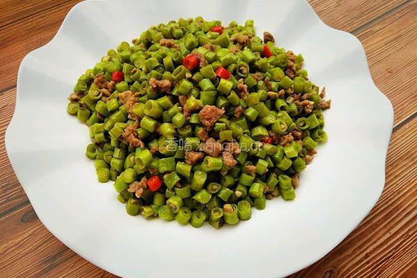 香辣肉末豆角的做法图解9