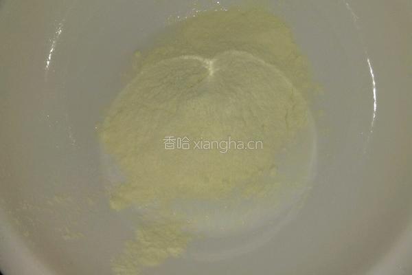 芒果三色豆烧仙草奶茶的做法图解1
