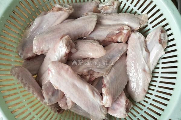香辣卤鸭翅（酱油版）的做法图解1