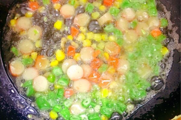 蟹肉棒蛋炒饭的做法图解5