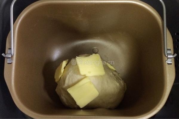 蔓越莓炼乳面包块的做法图解2