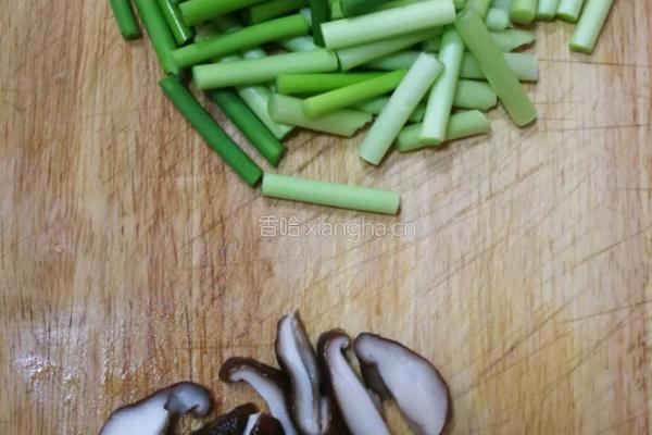 蒜苔炒鸡蛋的做法图解4