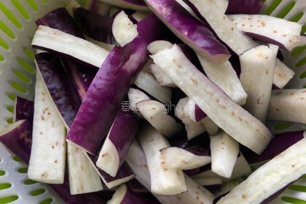 茄子长豆的做法图解1