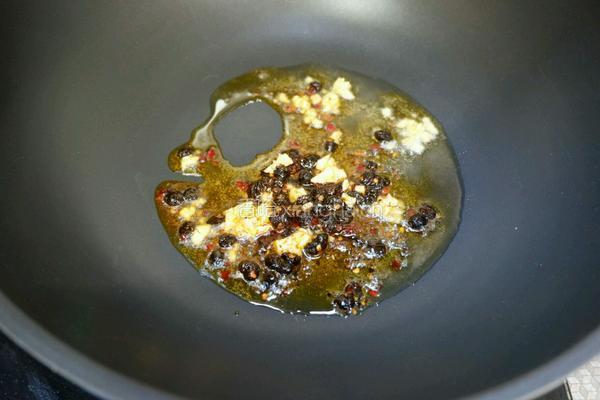 风味腐竹烩芹菜的做法图解6