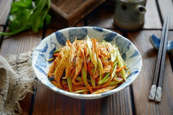 风味腐竹烩芹菜的做法图解10