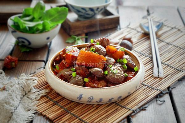 珍珠菇烧五花肉