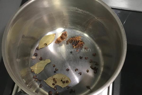 自制美味美肤五香鹌鹑蛋的做法图解3