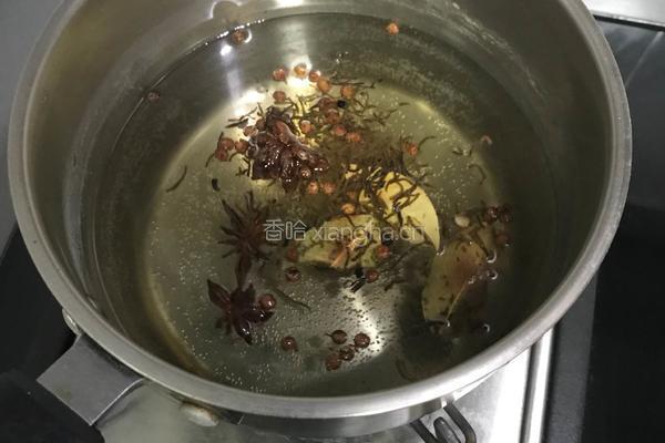 自制美味美肤五香鹌鹑蛋的做法图解5