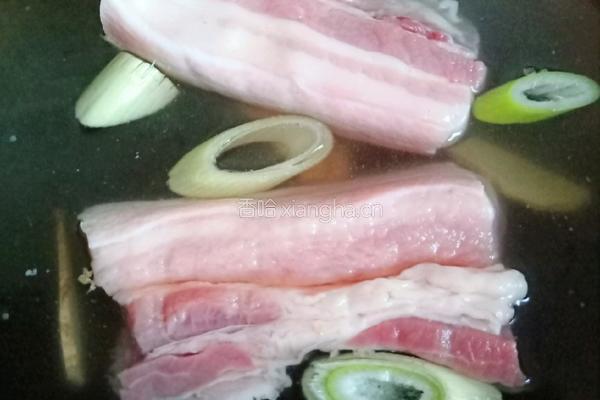 梅干菜扣肉的做法图解1