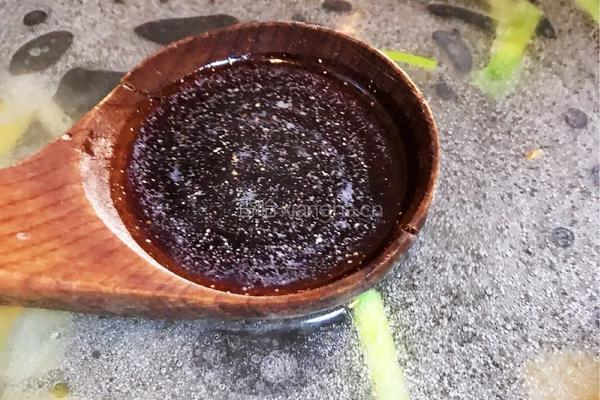 胭脂萝卜牛肉汤的做法图解6