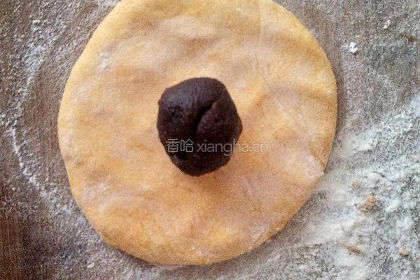 南瓜豆沙饼的做法图解7