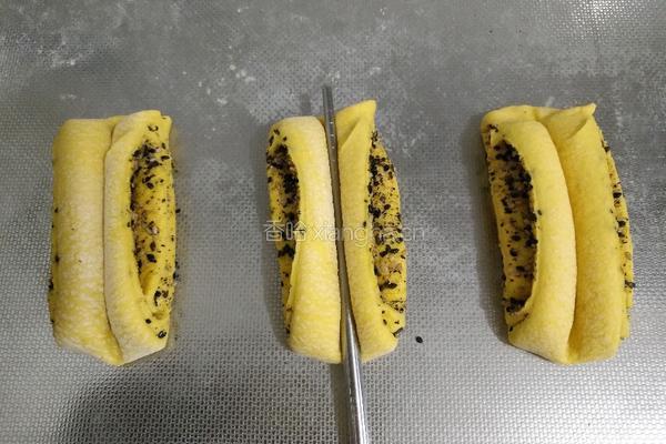 椒盐黑芝麻南瓜煎卷的做法图解13