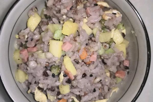菠萝蛋炒杂粮饭的做法图解7