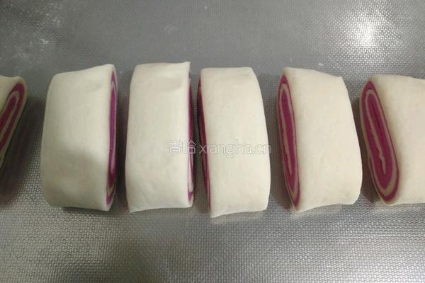 双色花油卷（馍胚的制作方法）的做法图解13