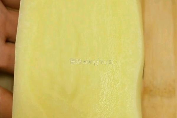 土豆夹心香肠串的做法图解1