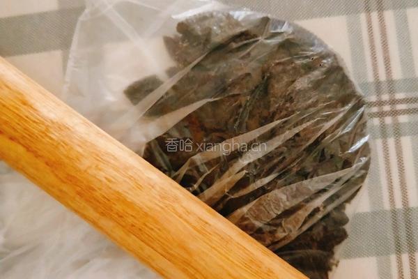 超简单的巧克力芒果慕斯的做法图解3