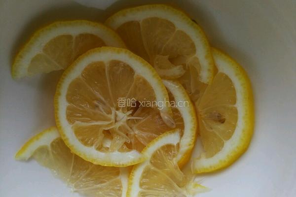 蜂蜜柠檬水的做法图解2