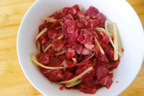 皮蛋瘦肉粥的做法图解3