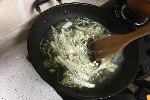 酸菜粉丝汤的做法图解6