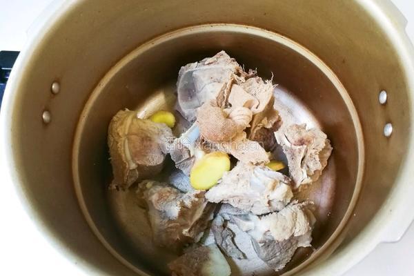 蛹虫草扇骨汤的做法图解9