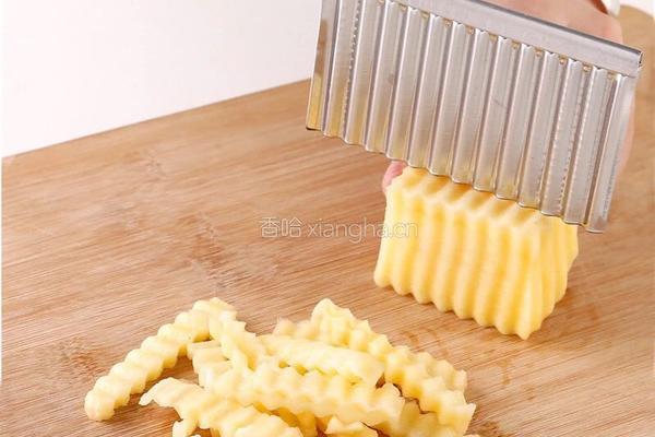 肉末土豆炒豆角的做法图解2