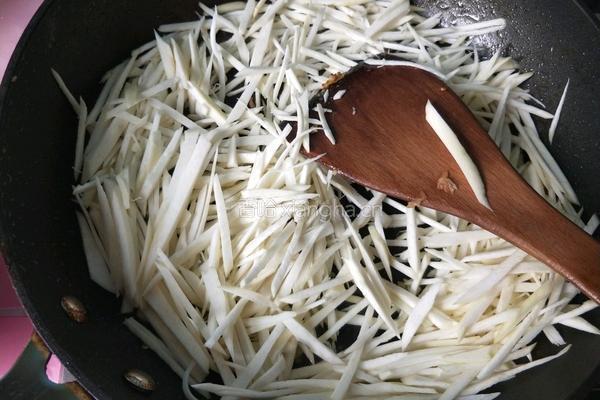 茭白炒肉丝的做法图解11