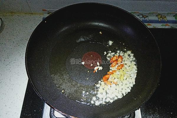 扁豆炒腊肉的做法图解4