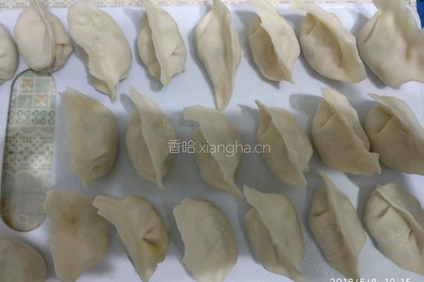 西葫芦鸡蛋饺子的做法图解19