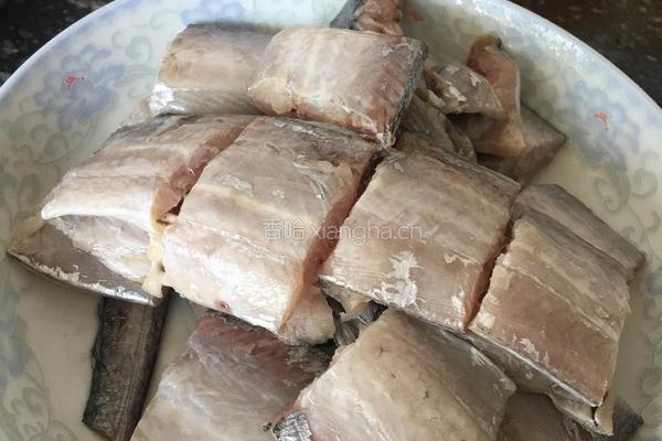 红烧带鱼的做法图解2