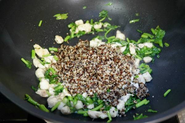 茼蒿鸡肉藜麦饭的做法图解8