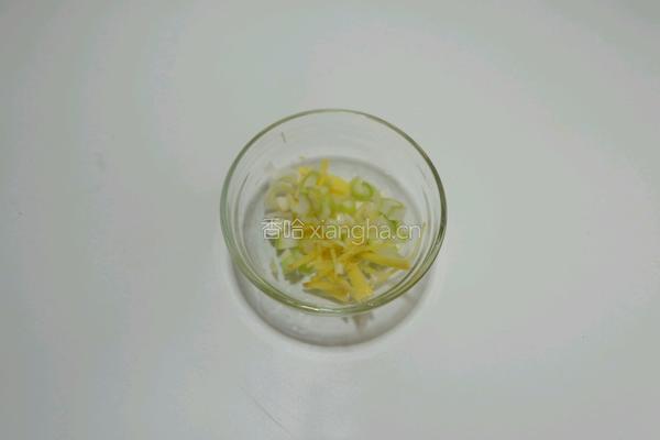 五花蒜苔土豆片的做法图解2