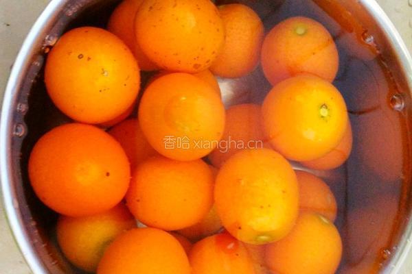 蜜汁金钱橘的做法图解2