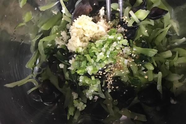 木耳莴苣凉拌菜的做法图解4