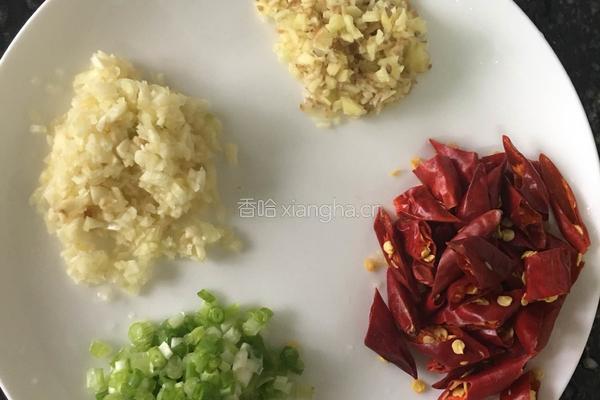 木耳莴苣凉拌菜的做法图解3