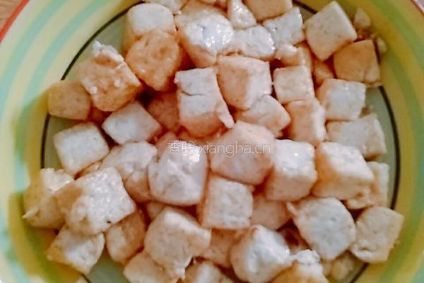 豆腐炒韭菜的做法图解2