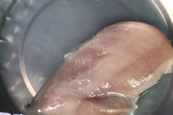 橄榄油香煎橙汁黑胡椒鸡胸肉的做法图解1