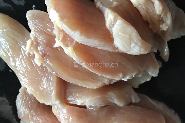 橄榄油香煎橙汁黑胡椒鸡胸肉的做法图解2