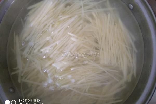 酸辣土豆丝的做法图解5
