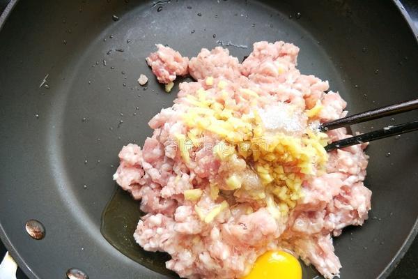 豆角猪肉馅饺子的做法图解7