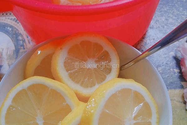 夏季减肥美白蜂蜜柠檬的做法图解3